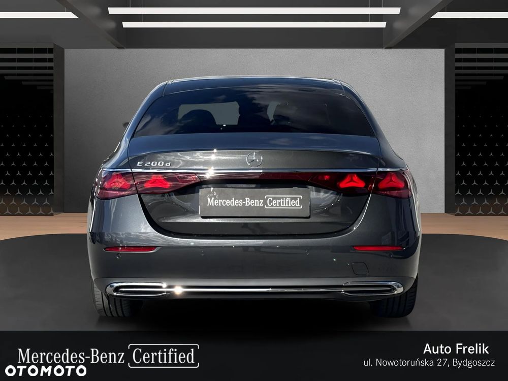 Mercedes-Benz Klasa E 200 d 9G-TRONIC - 4