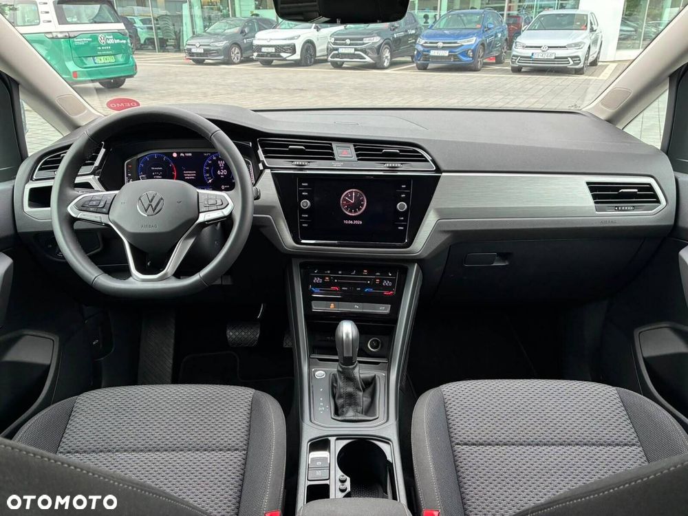 Volkswagen Touran - 14