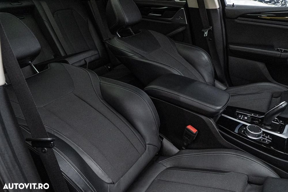 BMW X3 xDrive30i AT Luxury Line - 39