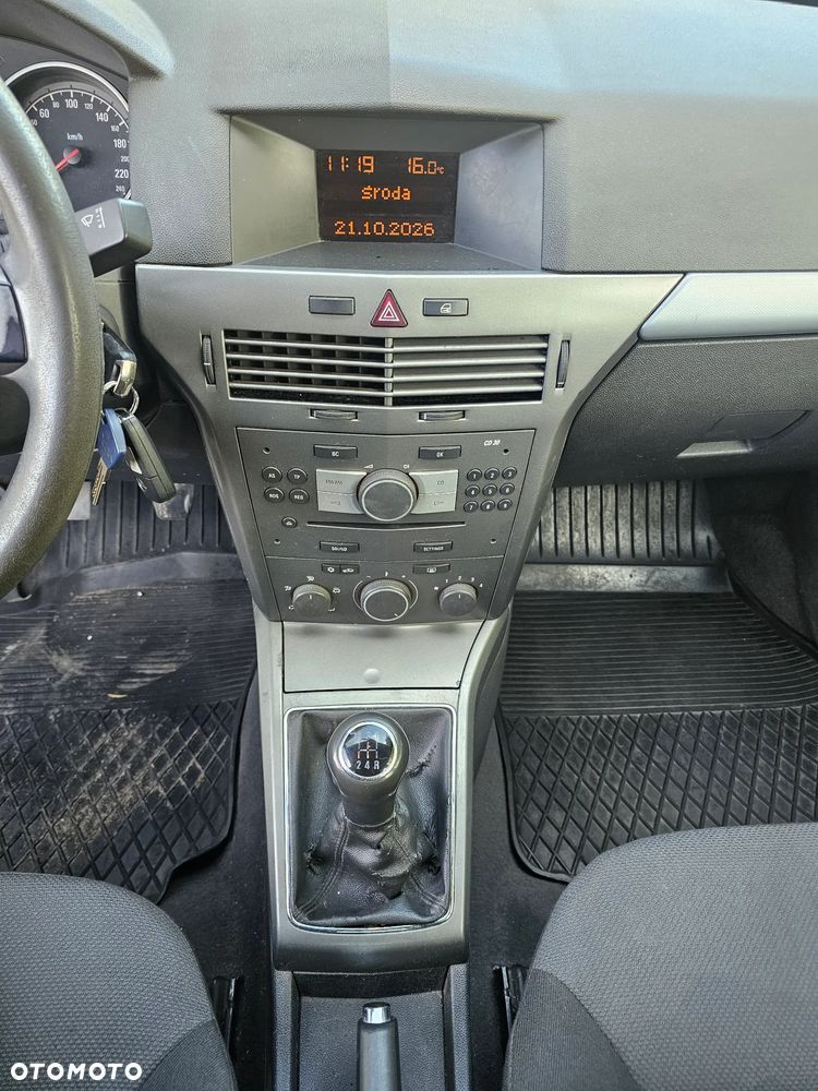 Opel Astra - 16