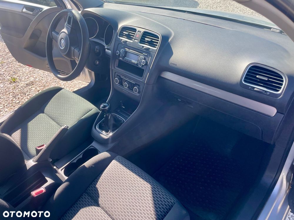 Volkswagen Golf - 33