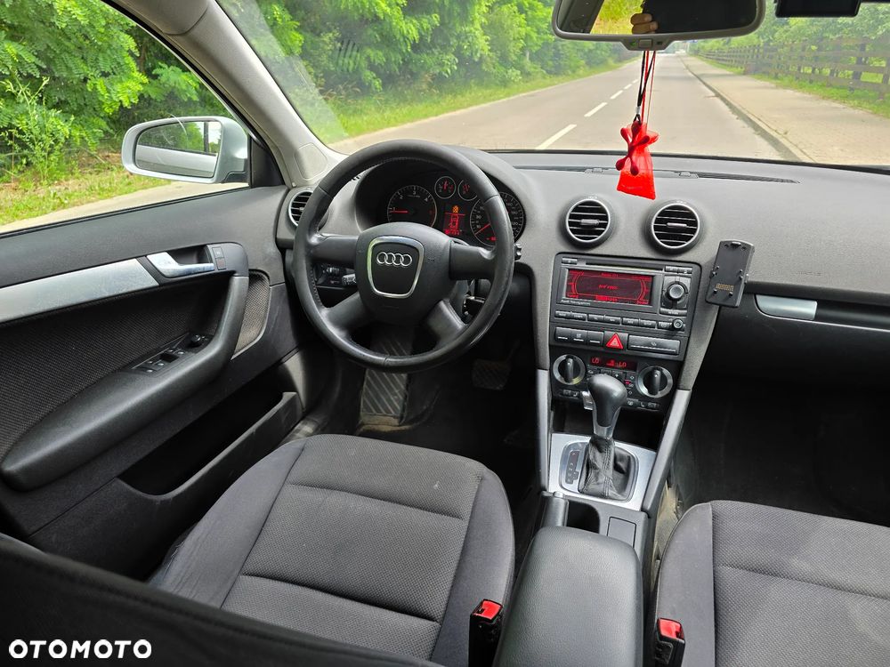 Audi A3 Sportback 1.9 TDI DPF S tronic S line Sportpaket (plus) - 28