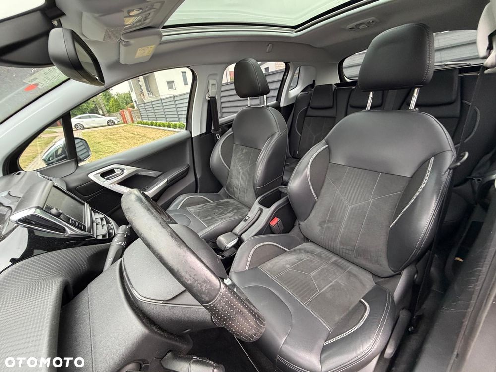 Peugeot 2008 1.2 Pure Tech GPF Crossway S&S EAT6 - 12