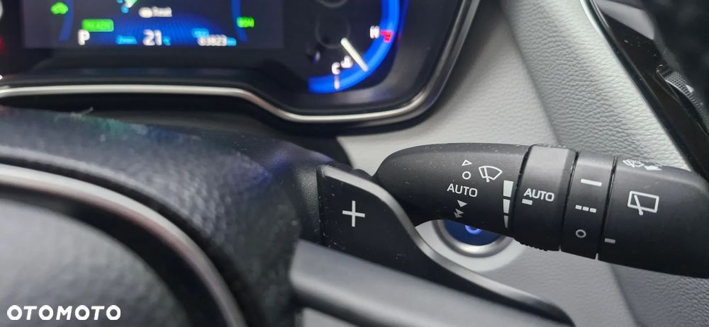 Toyota Corolla 2.0 Hybrid Executive - 16