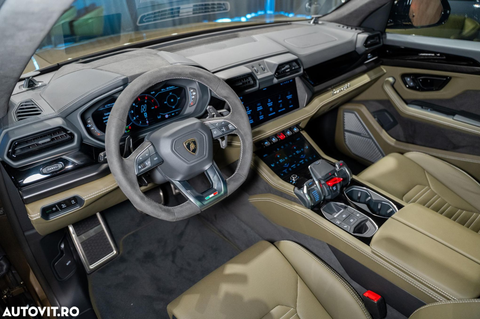 Lamborghini URUS - 12