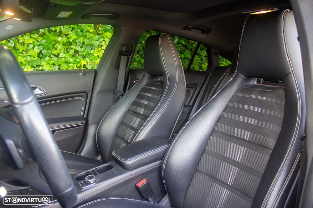 Mercedes-Benz CLA 180 7G-DCT UrbanStyle Edition - 13