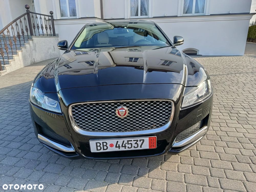 Jaguar XF E-Performance Portfolio - 4