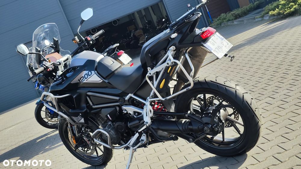 Triumph Tiger - 10