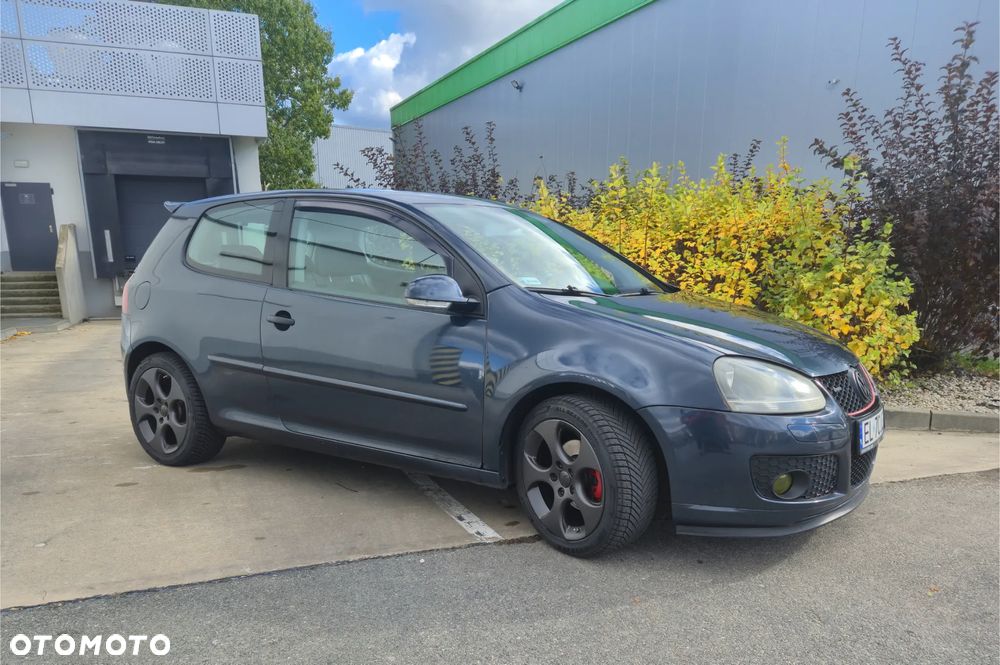 Volkswagen Golf V 1.9 TDI Comfortline - 11