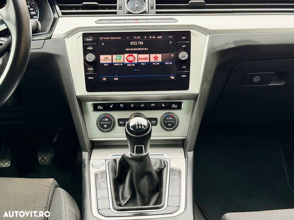 Volkswagen Passat 1.4 TSI ACT Comfortline - 8