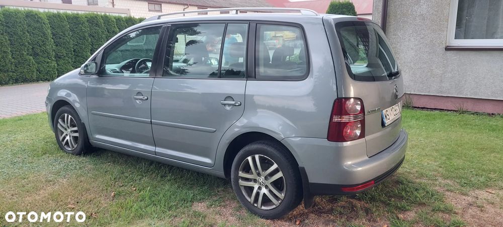 Volkswagen Touran 1.9 TDI Highline - 5