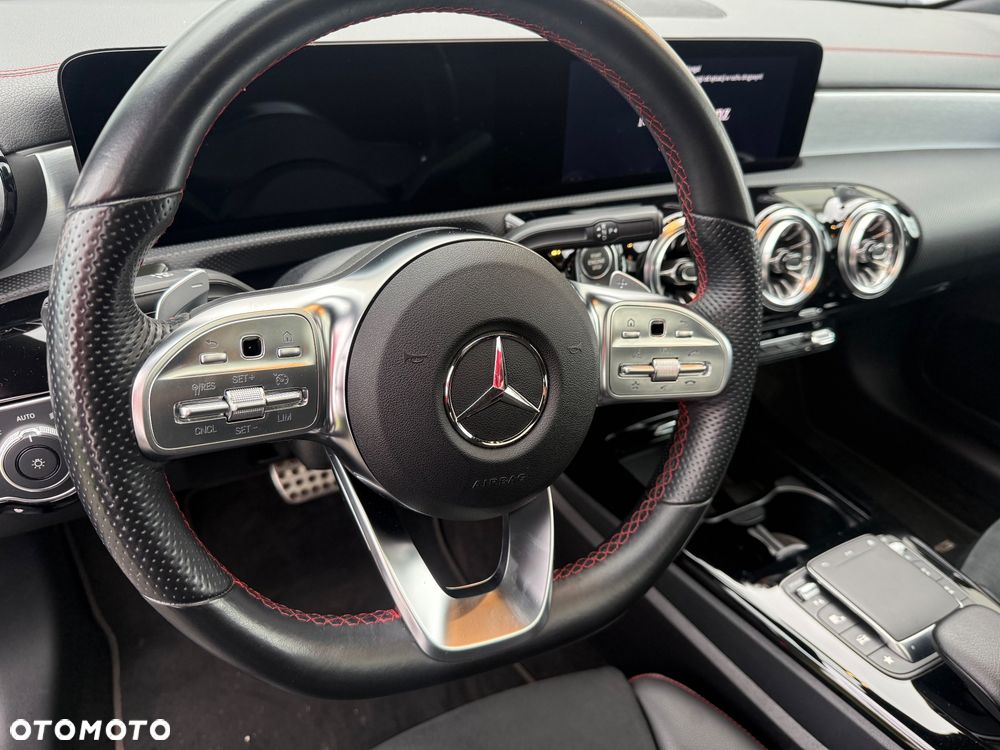 Mercedes-Benz CLA 200 AMG Line 7G-DCT - 12