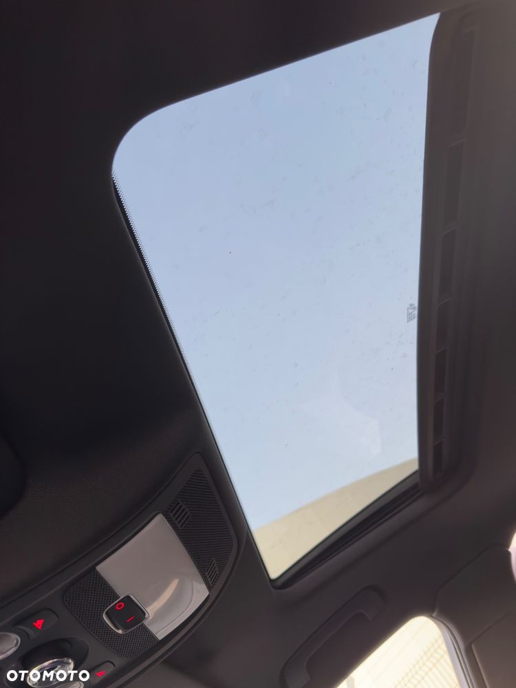 Audi A4 Limousine - 12