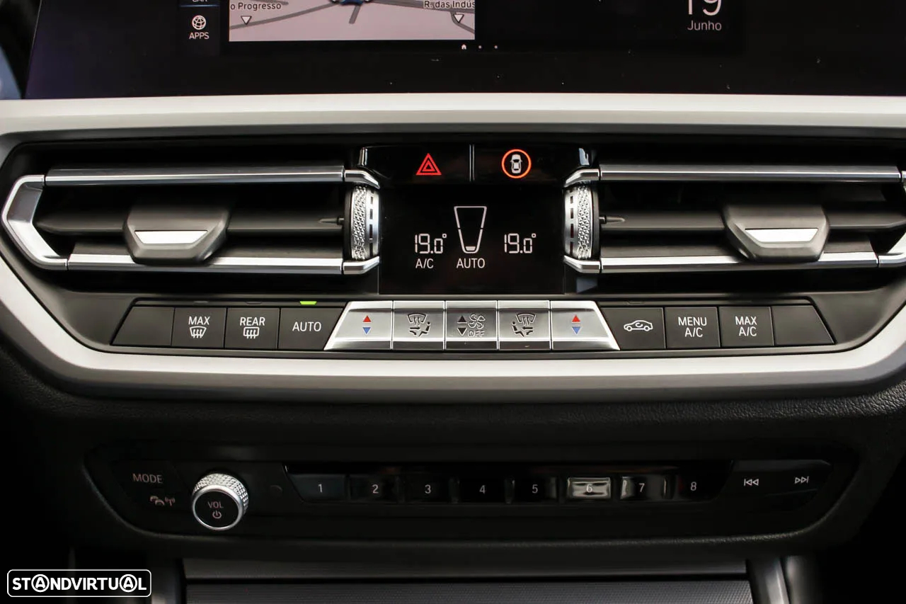 BMW 330 e Touring Pack M Auto - 17