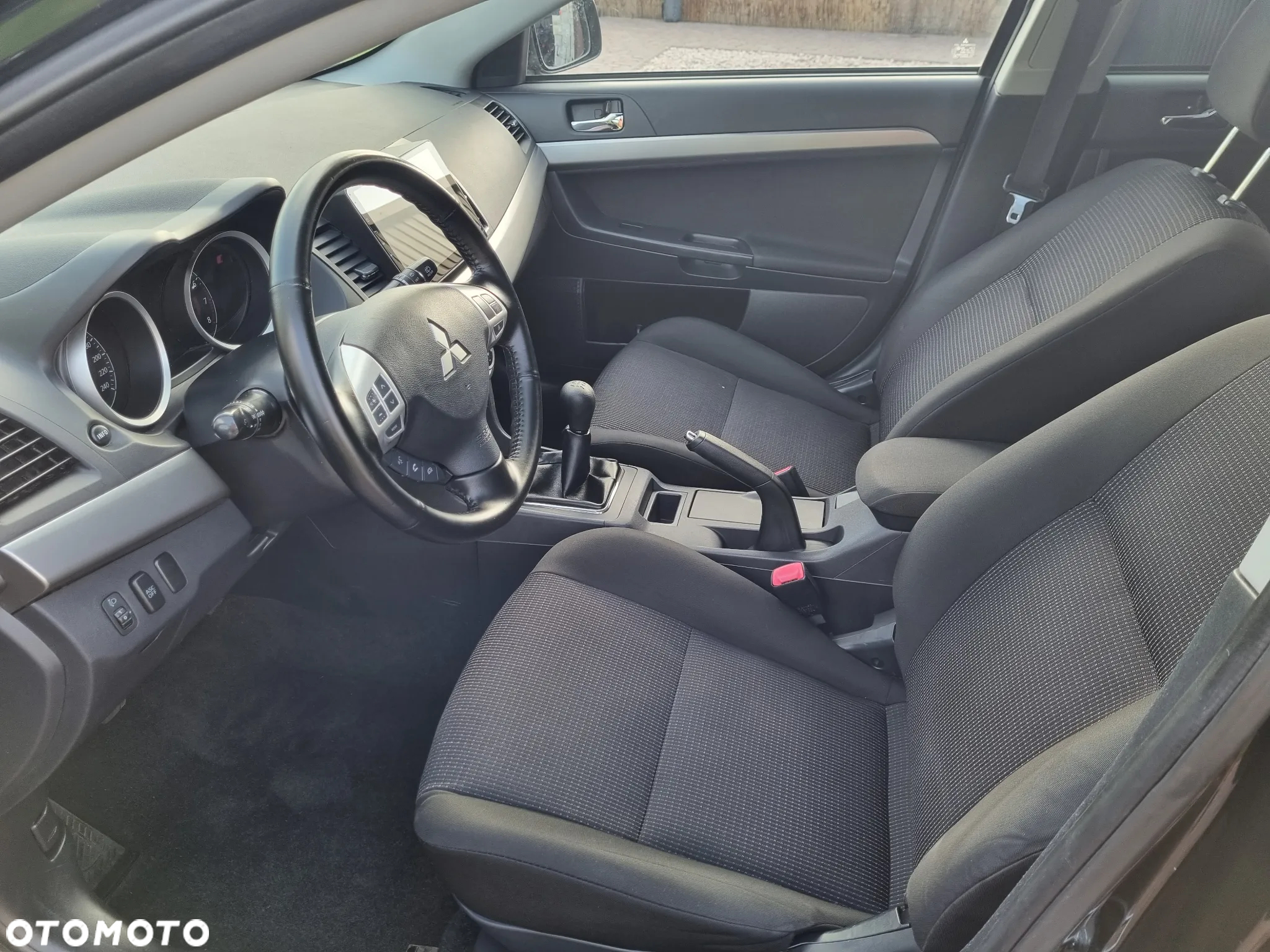 Mitsubishi Lancer - 5