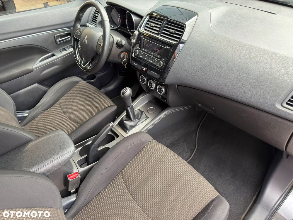 Mitsubishi ASX 1.6 Invite - 12