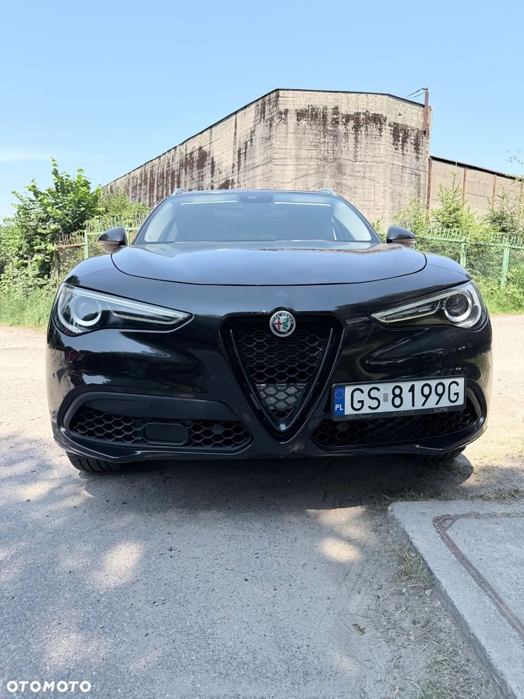 Alfa Romeo Stelvio 2.0 Turbo 16V AT8-Q4 Lusso Ti - 2