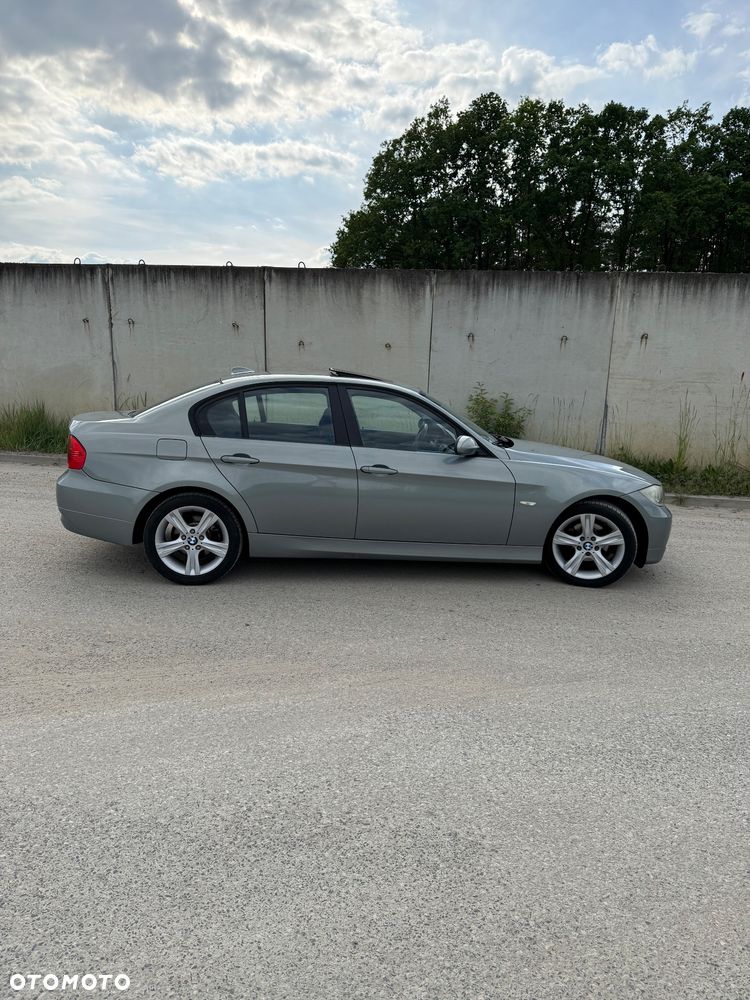 BMW Seria 3 318i - 3