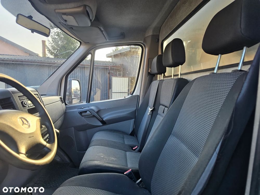 Mercedes-Benz Sprinter - 10