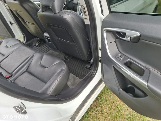 Volvo XC 60 D4 AWD Summum - 16