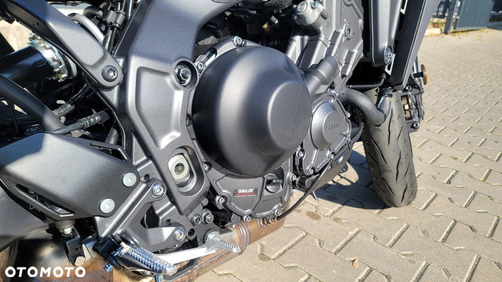 Yamaha MT - 8