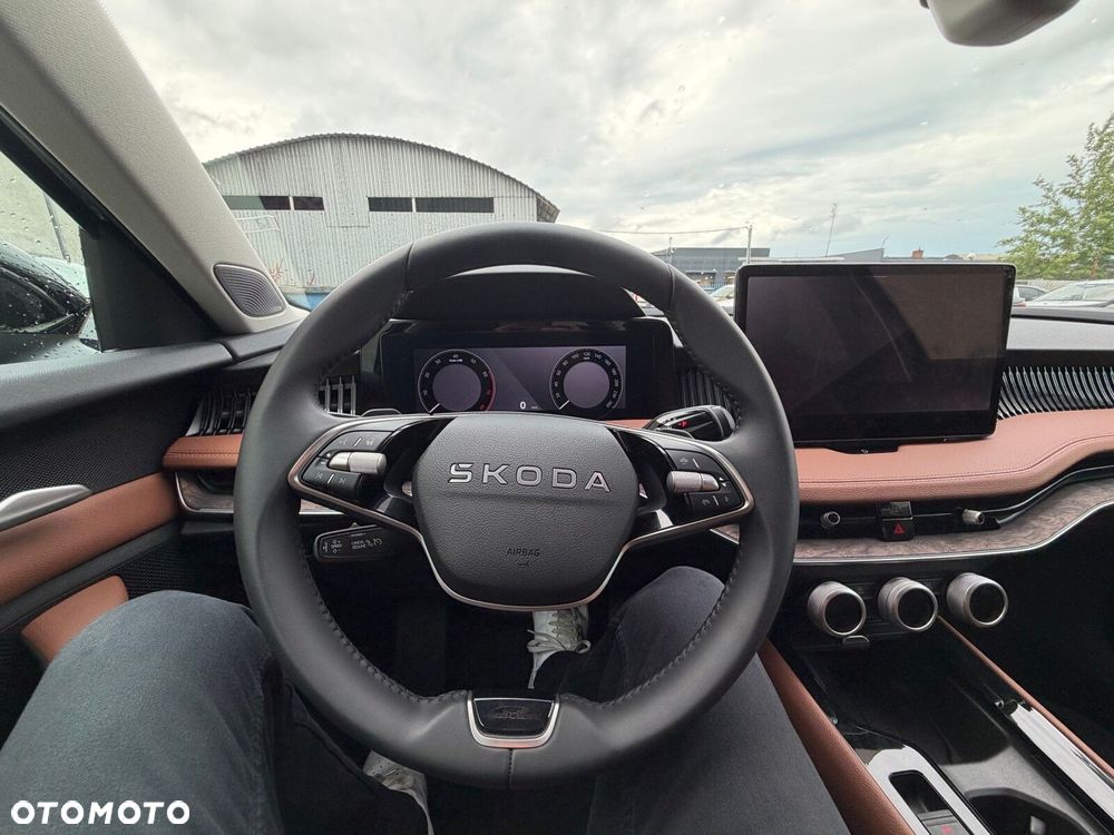 Skoda Superb 2.0 TSI L&K DSG - 11