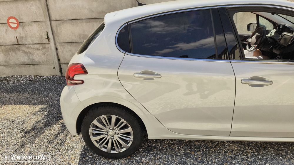 Peugeot 208 PureTech 82 Allure - 7