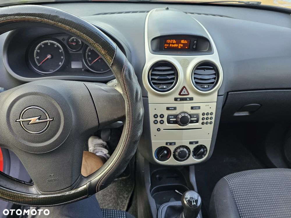 Opel Corsa 1.2 16V Enjoy - 6