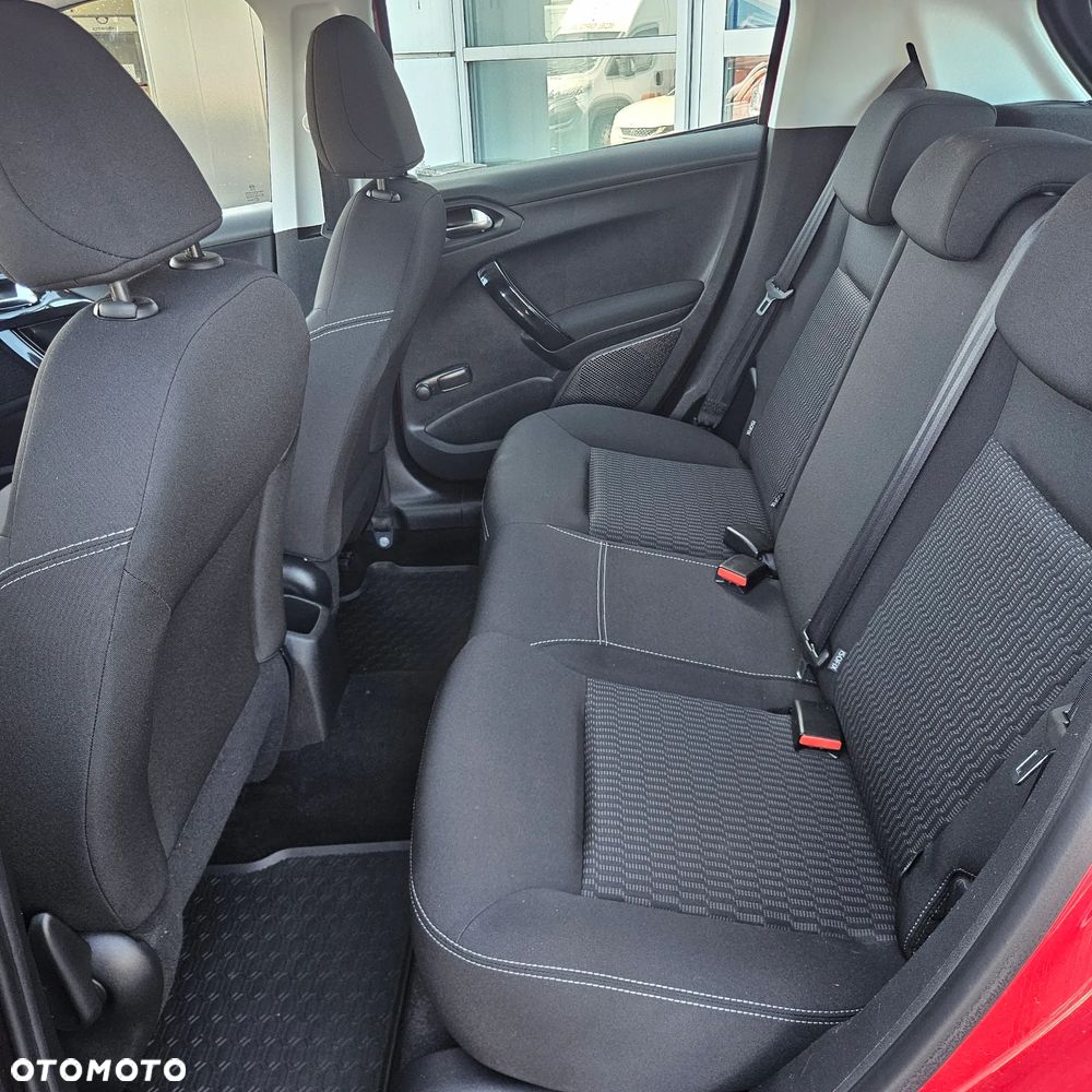 Peugeot 208 1.2 VTi Active - 4