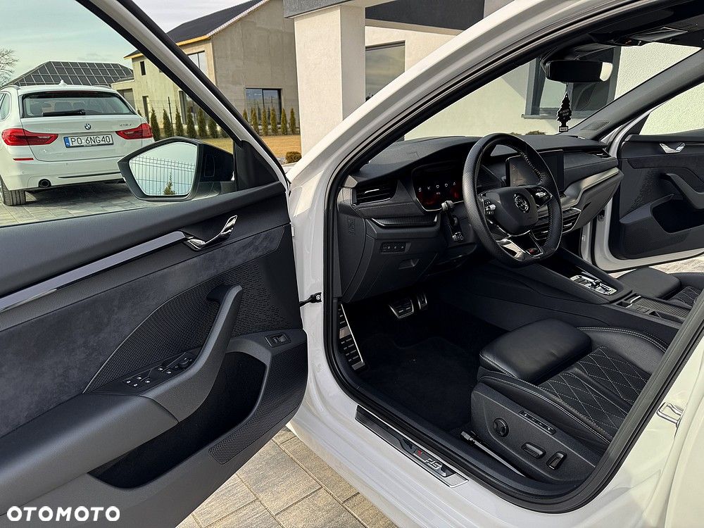 Skoda Octavia 2.0 TDI DSG RS Plus - 28