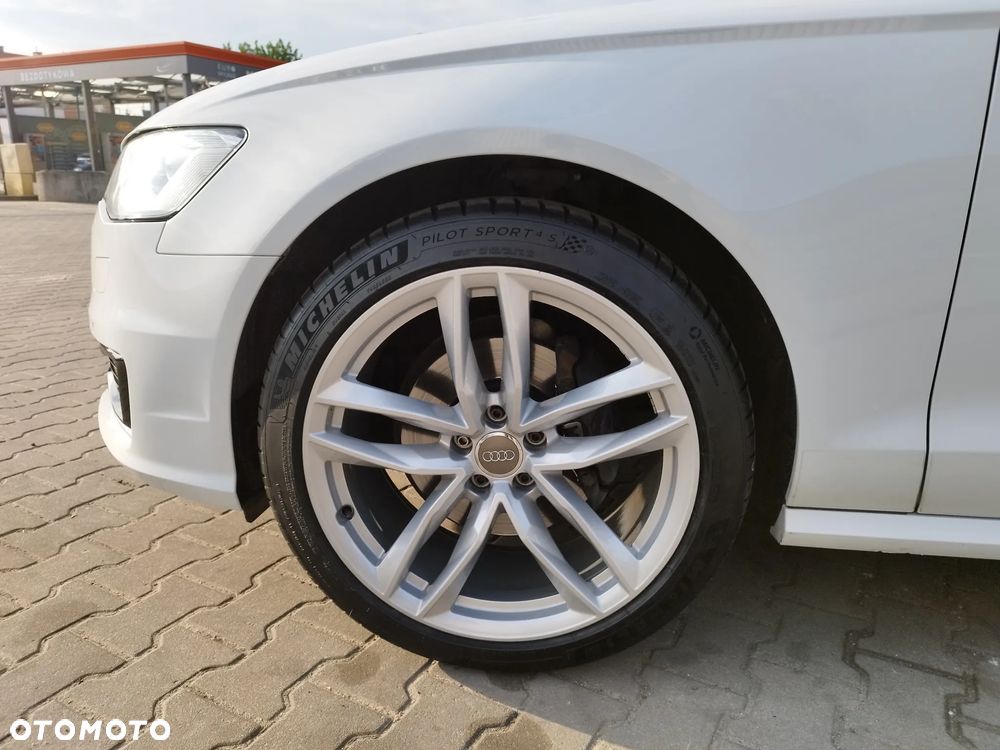 Audi A6 Avant 2.0 TDI ultra S tronic - 10