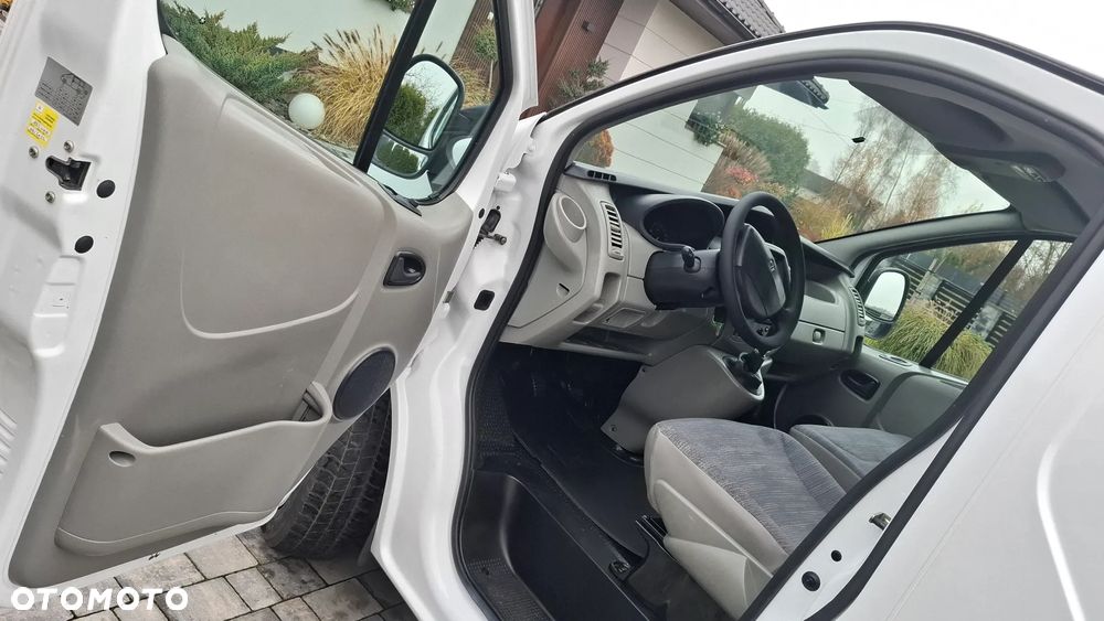 Renault Trafic - 9