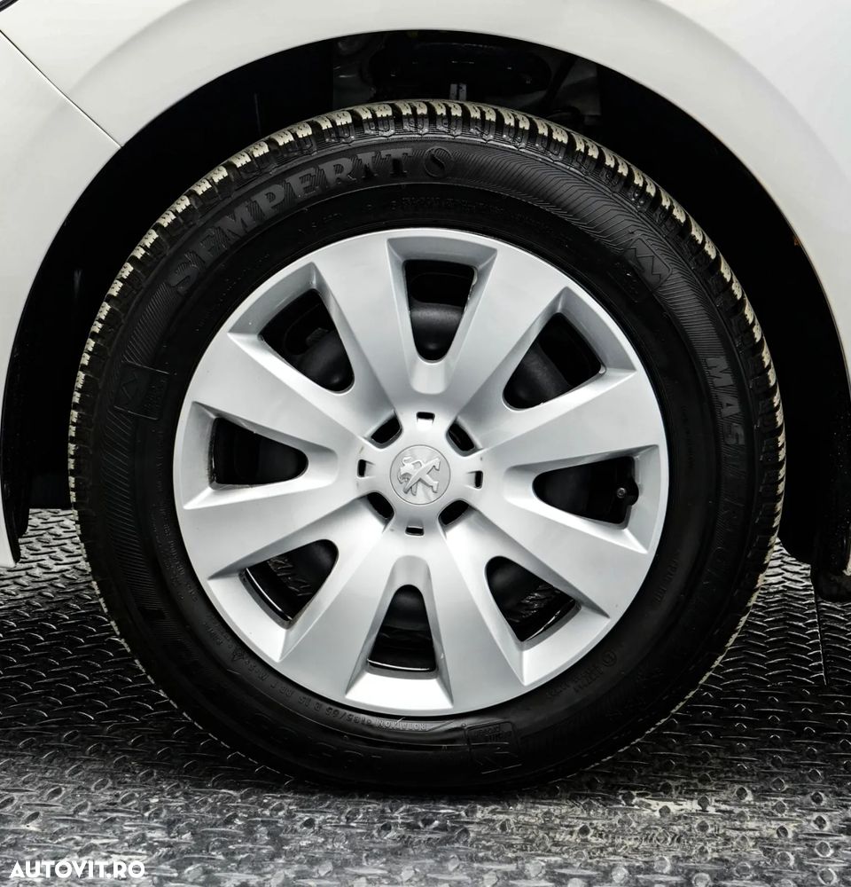 Peugeot 301 1.5 BlueHDI FAP Allure - 23