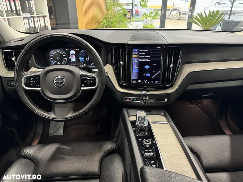Volvo XC 60 T6 AWD Recharge Geartronic Inscription - 22