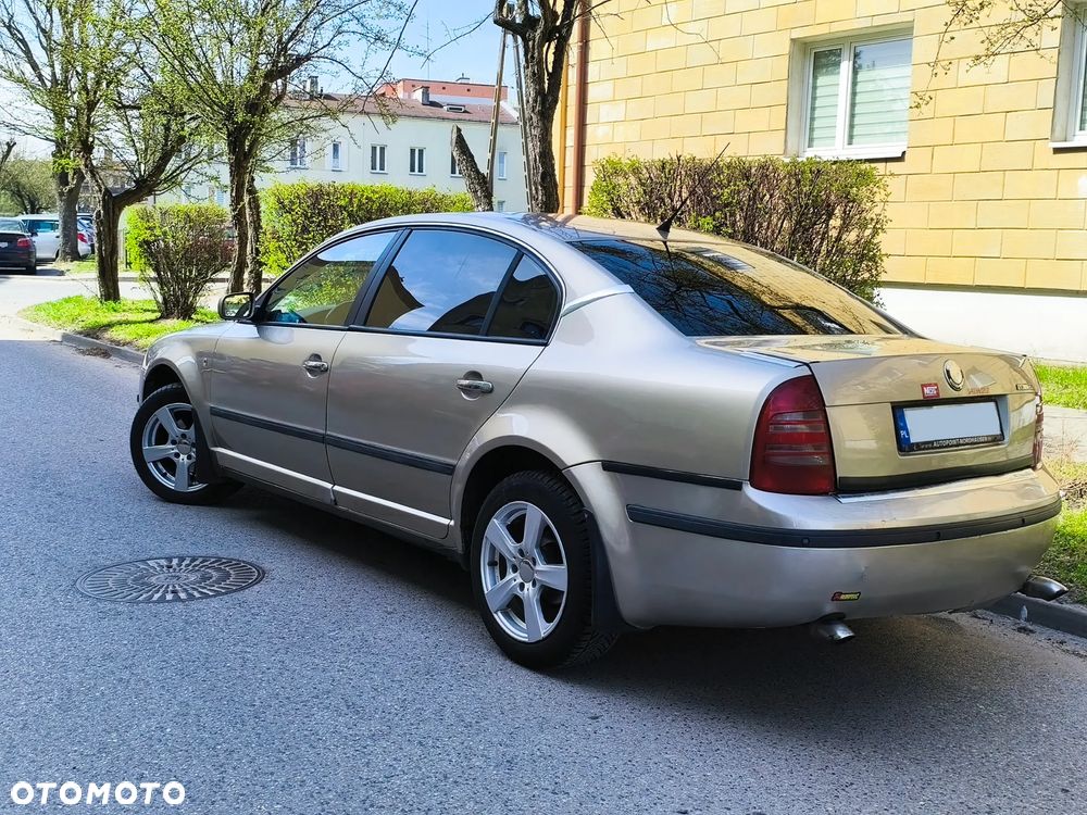 Skoda Superb 1.9 TDI Platinum - 5