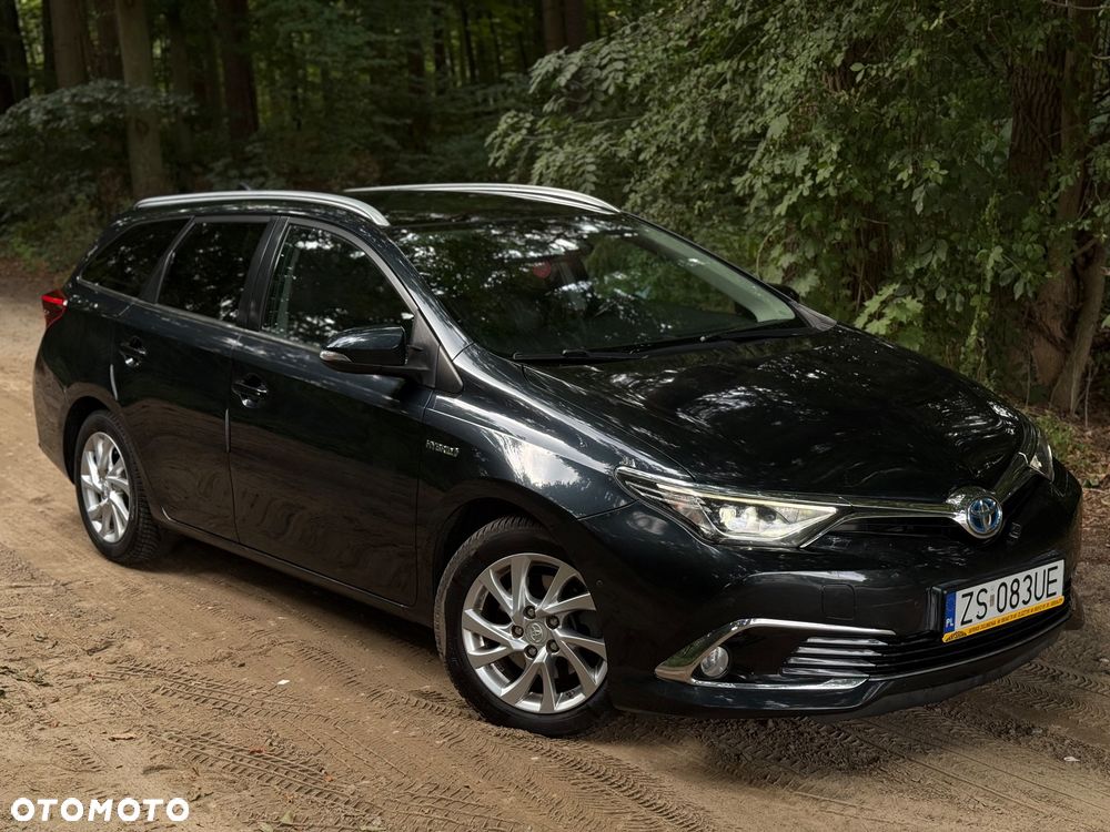 Toyota Auris Hybrid 135 Prestige - 3
