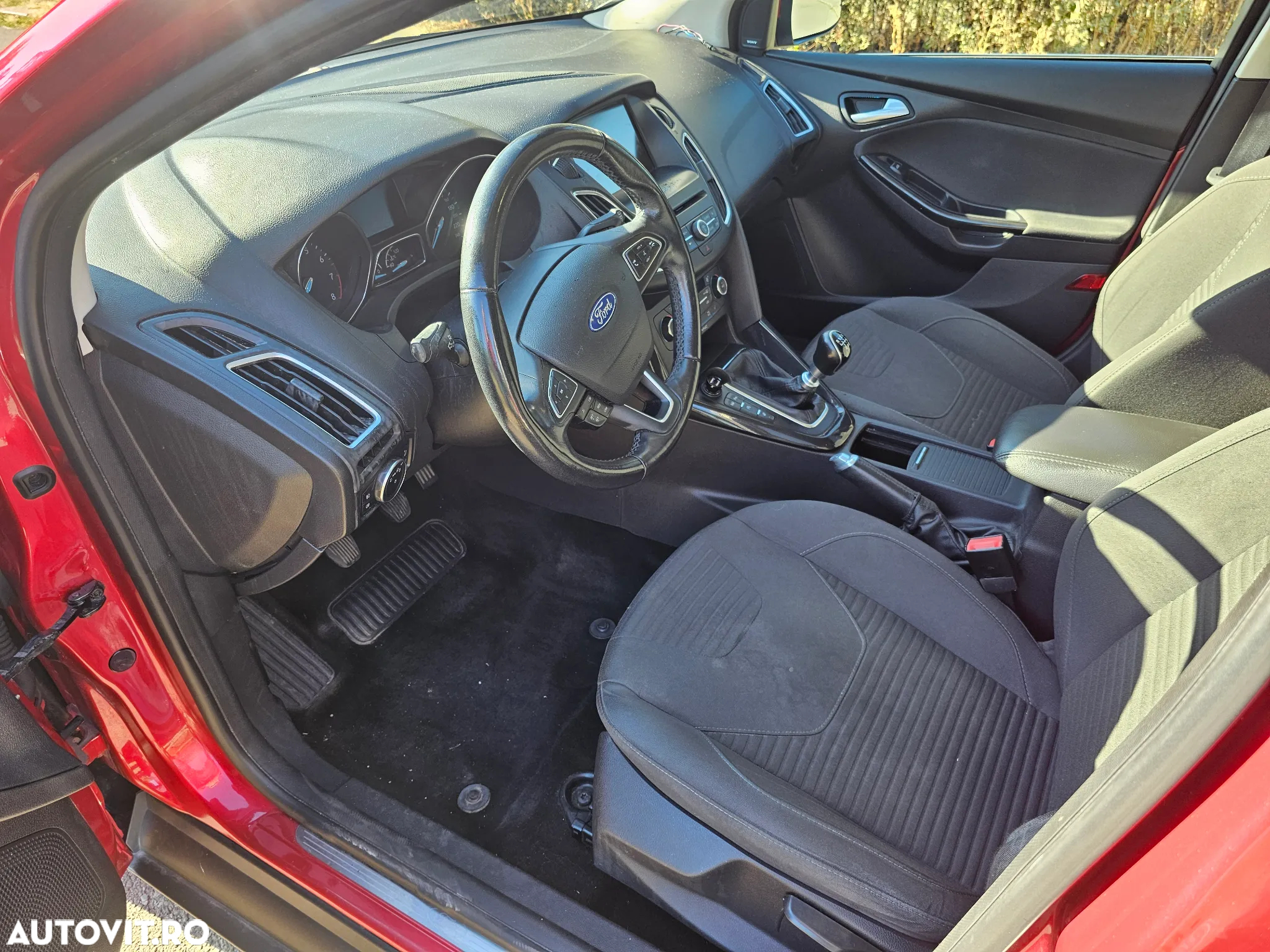 Ford Focus 1.0 EcoBoost Start Stop Titanium - 5