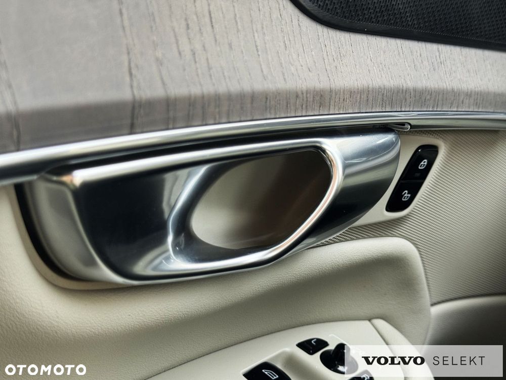 Volvo XC 90 - 39