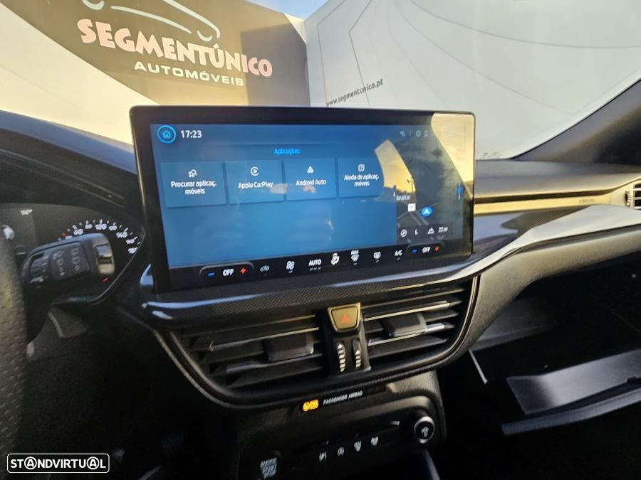 Ford Focus 1.0 EcoBoost MHEV ST-Line - 31