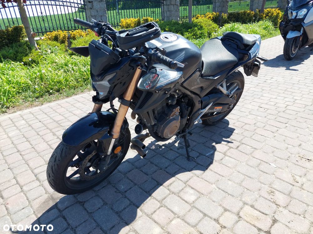 Honda CB - 1