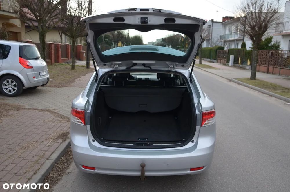 Toyota Avensis 1.8 Edition - 8