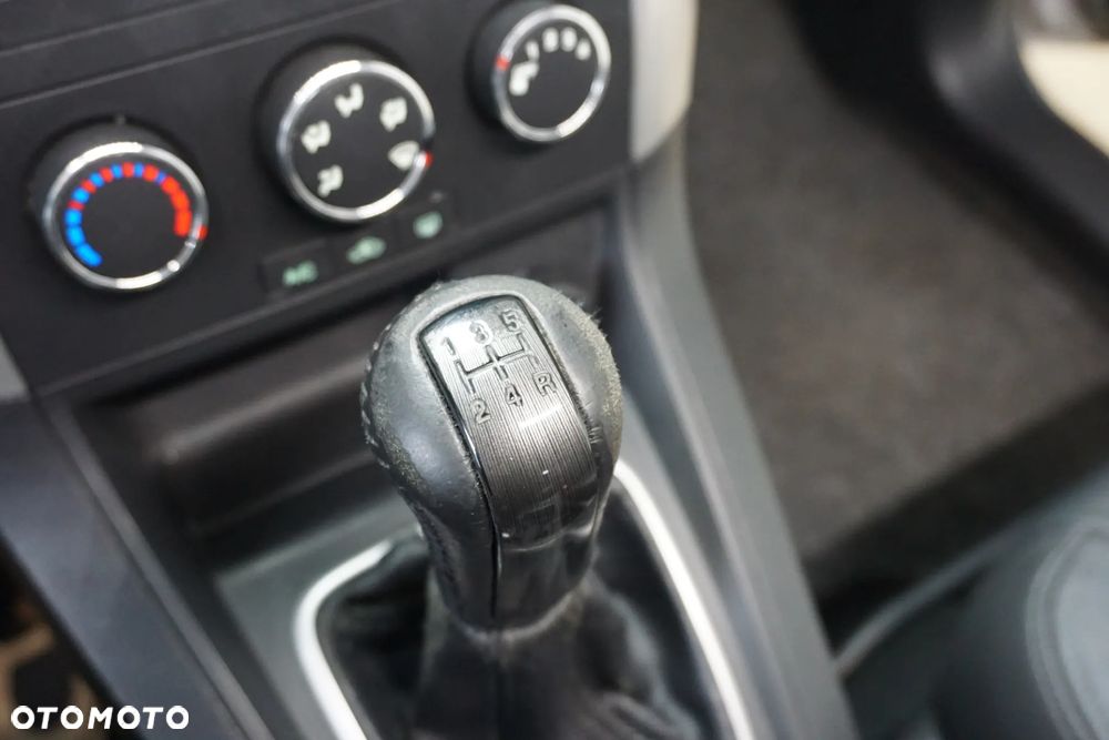 Chevrolet Captiva 2.4 2WD 5 Sitzer LS - 36