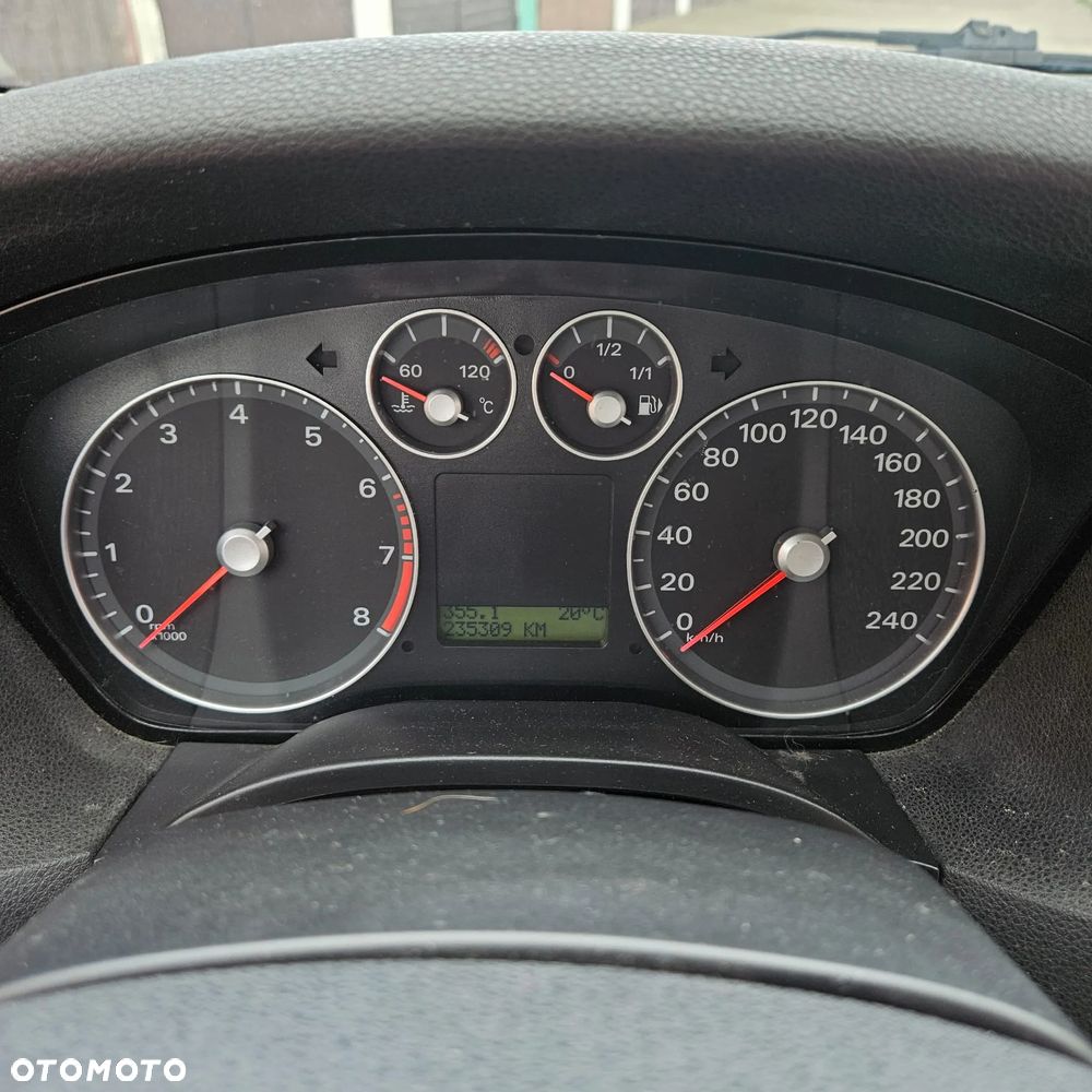 Ford Focus 1.6 Ghia - 3
