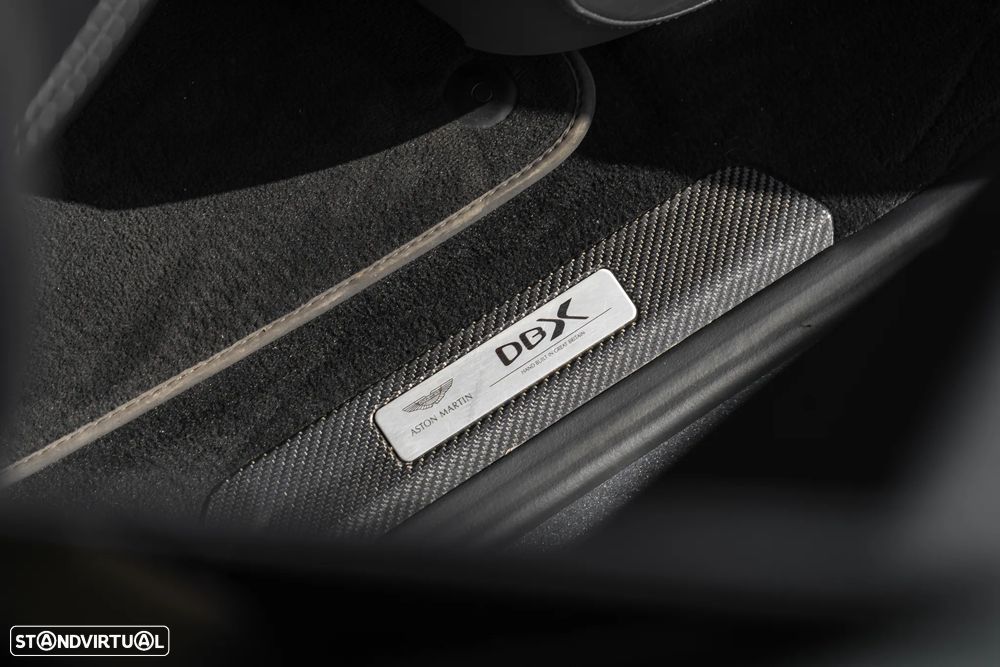 Aston Martin DBX Standard - 14