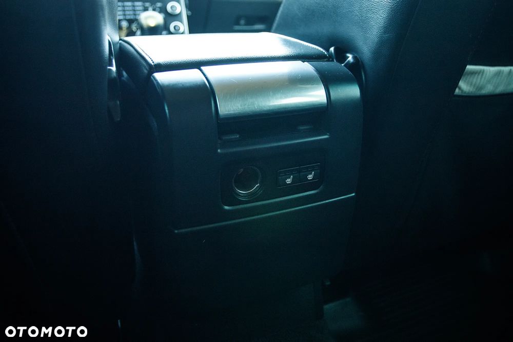 Volvo V70 2.5T R-Design Summum - 24