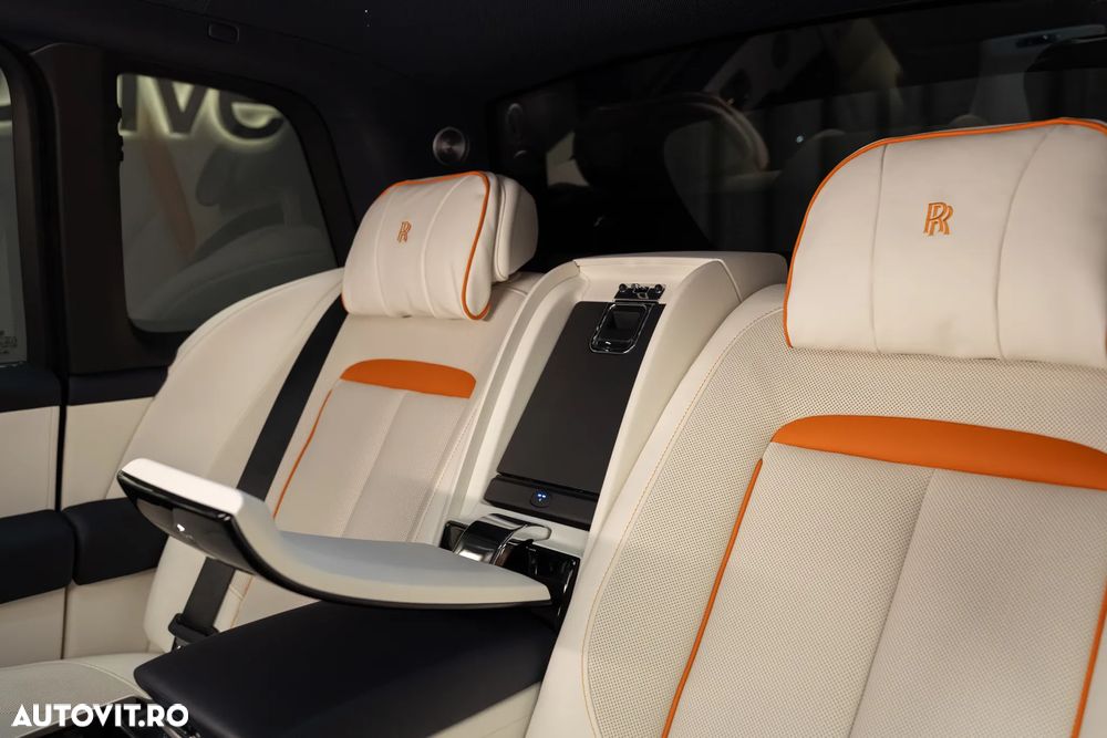 Rolls-Royce Cullinan Standard - 30