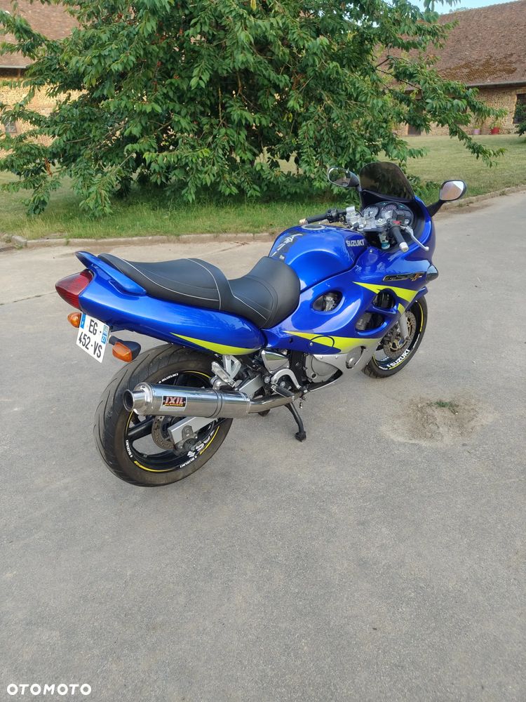 Suzuki GSX - 3