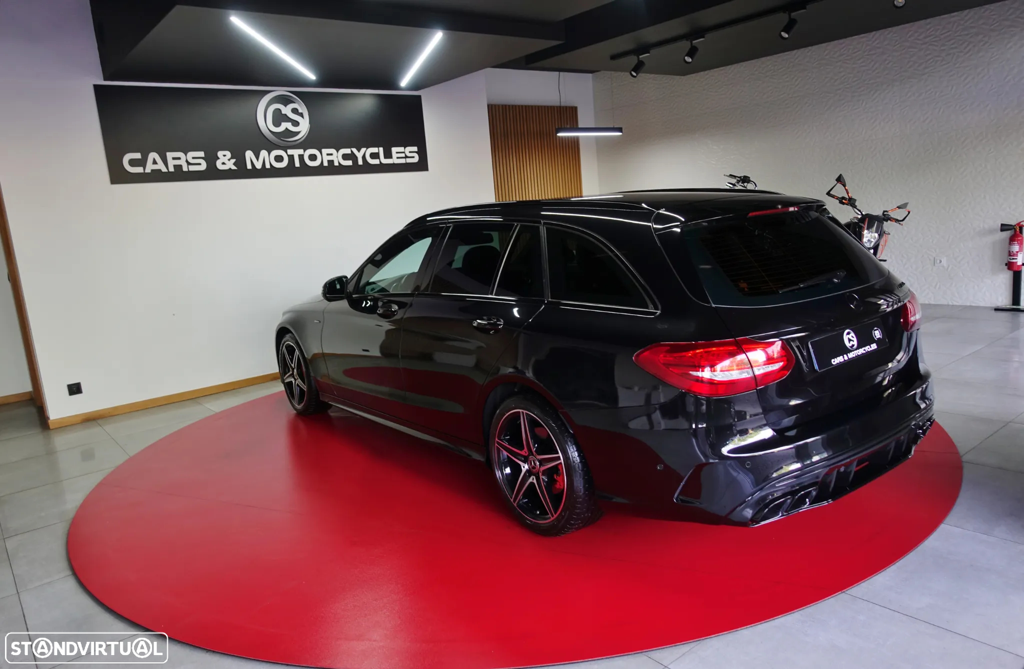 Mercedes-Benz C 300 h AMG Line - 30