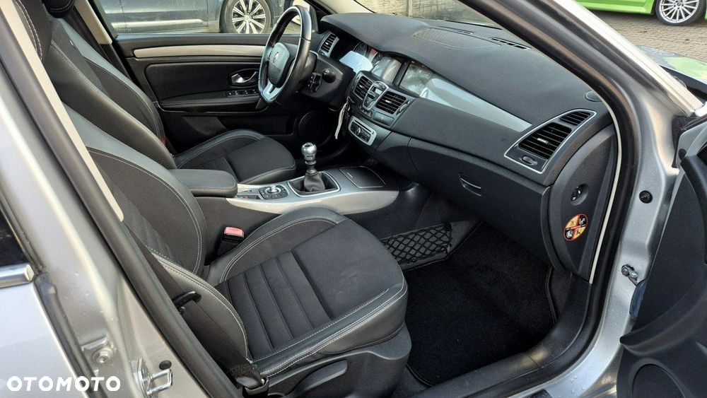 Renault Laguna dCi 110 FAP Limited - 11