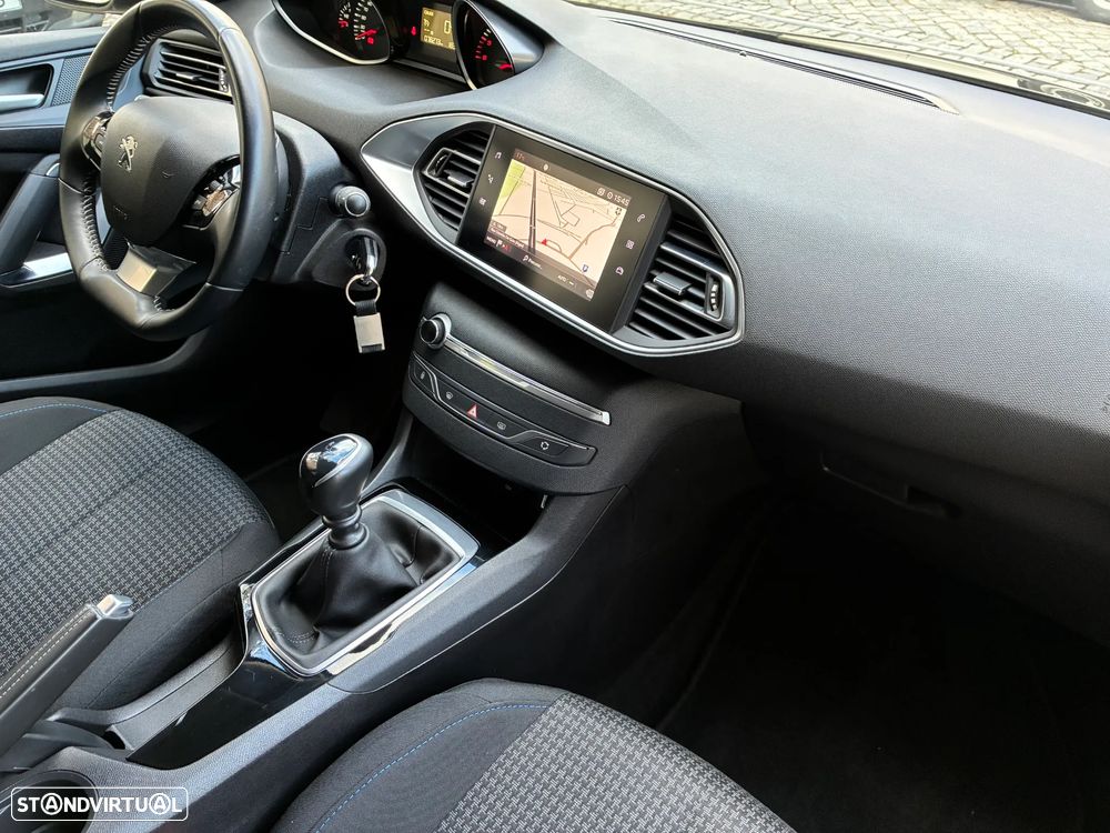 Peugeot 308 SW 1.5 BlueHDi Style - 22